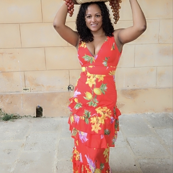 Dresses & Skirts - Floral Red Maxi Dress